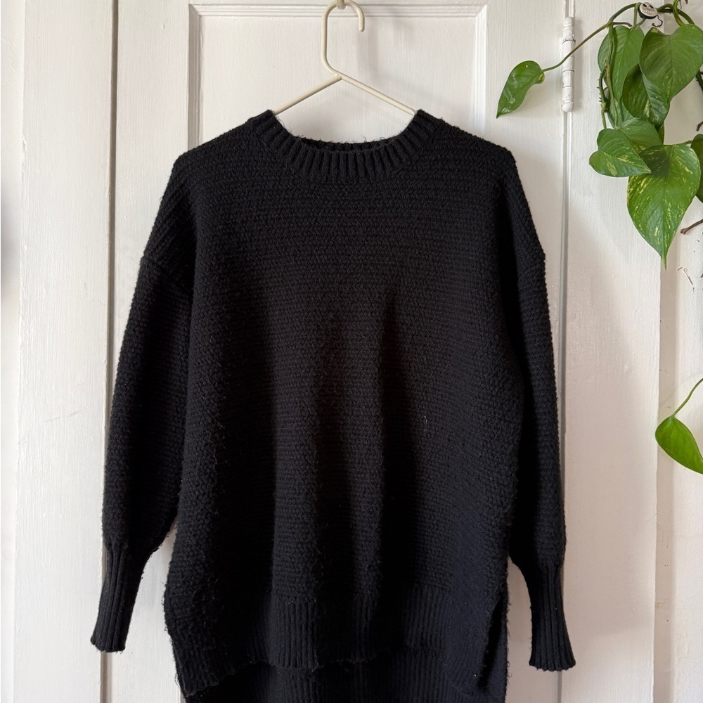 Black Women's Crew Neck Sweater
